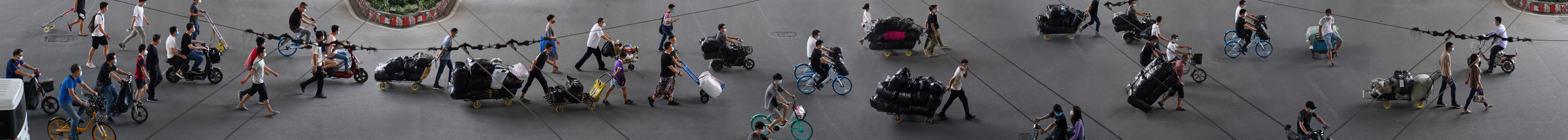 People Transporting Goods to a Livestreaming Town — Yan Jiacheng (闫家成), view image 1