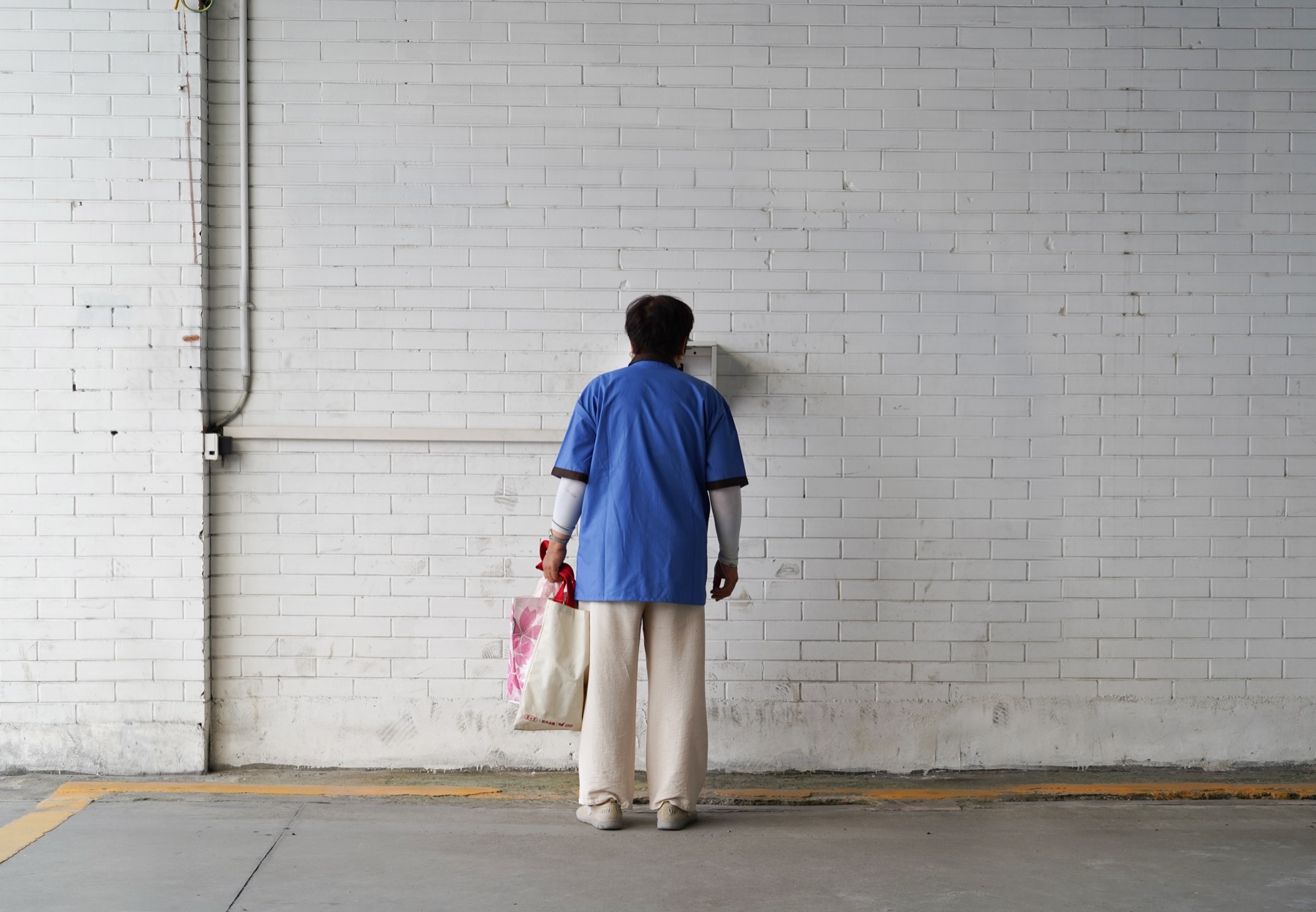 Clocking In — Yan Jiacheng (闫家成), view image 2