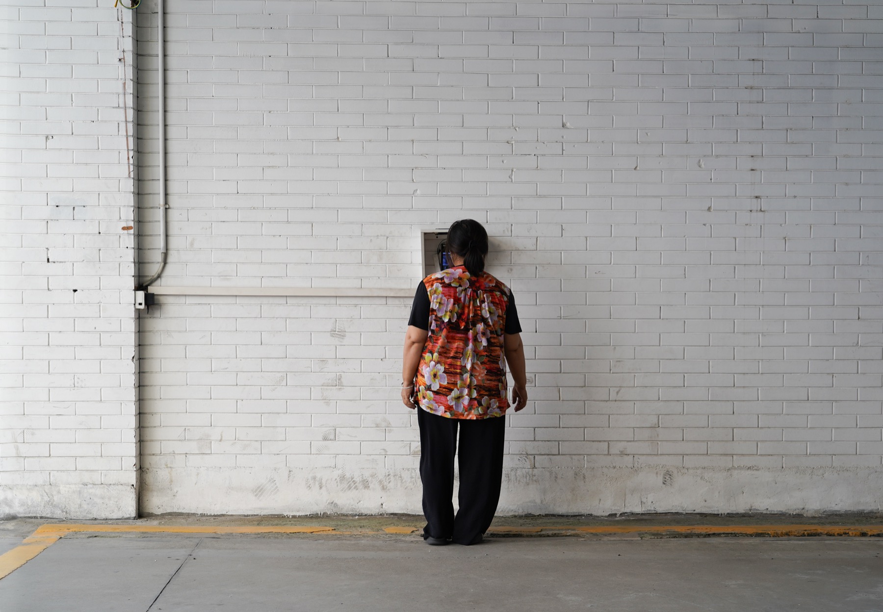 Clocking In — Yan Jiacheng (闫家成), view image 3