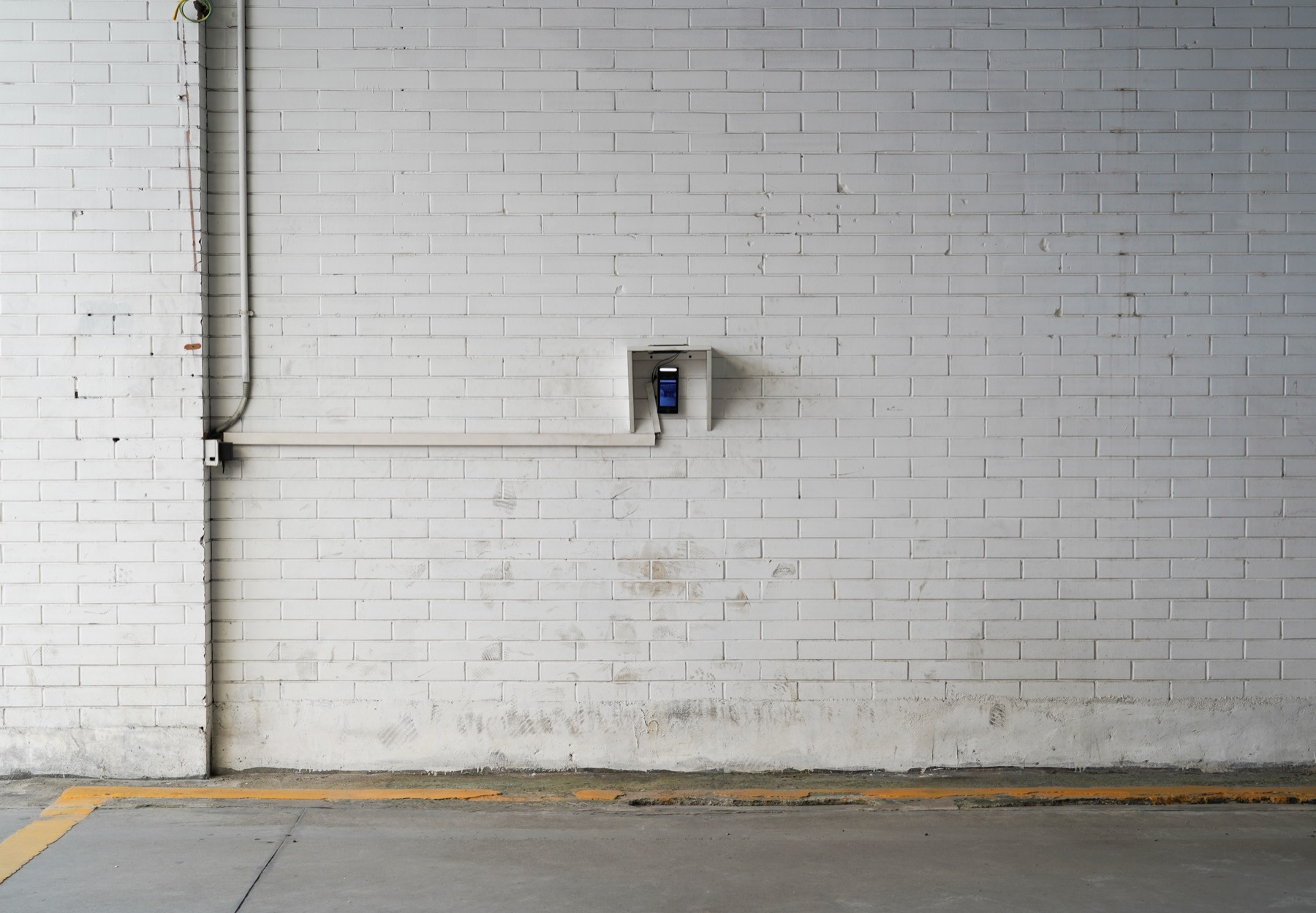 Clocking In — Yan Jiacheng (闫家成), view image 5